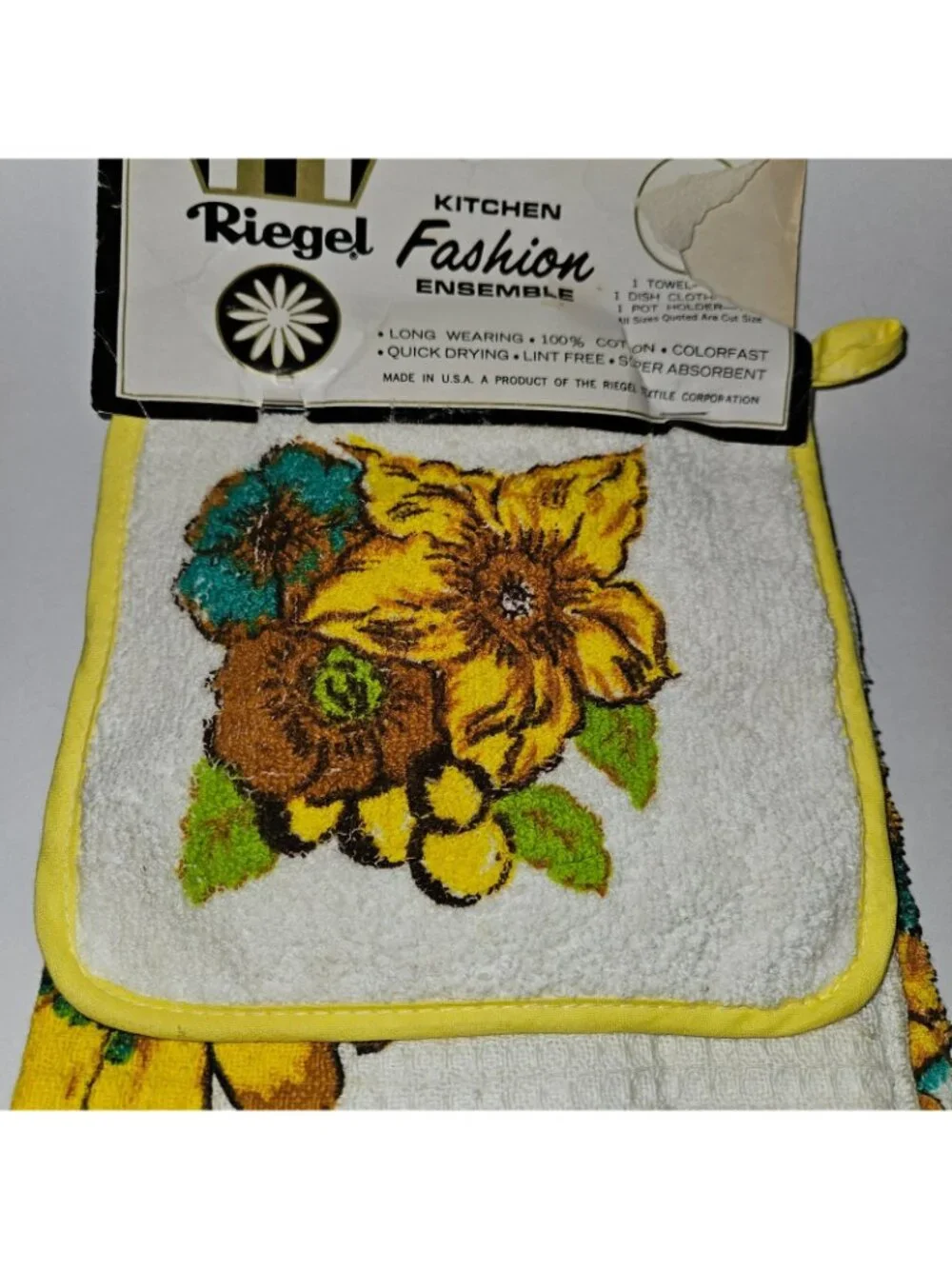 VTG NOS Riegel Kitchen Fashion Ensemble Flower Towel Dish Cloth Pot Holder Set